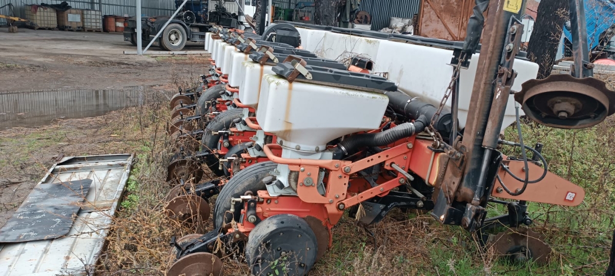 Сеялка Massey Ferguson 555 TSB