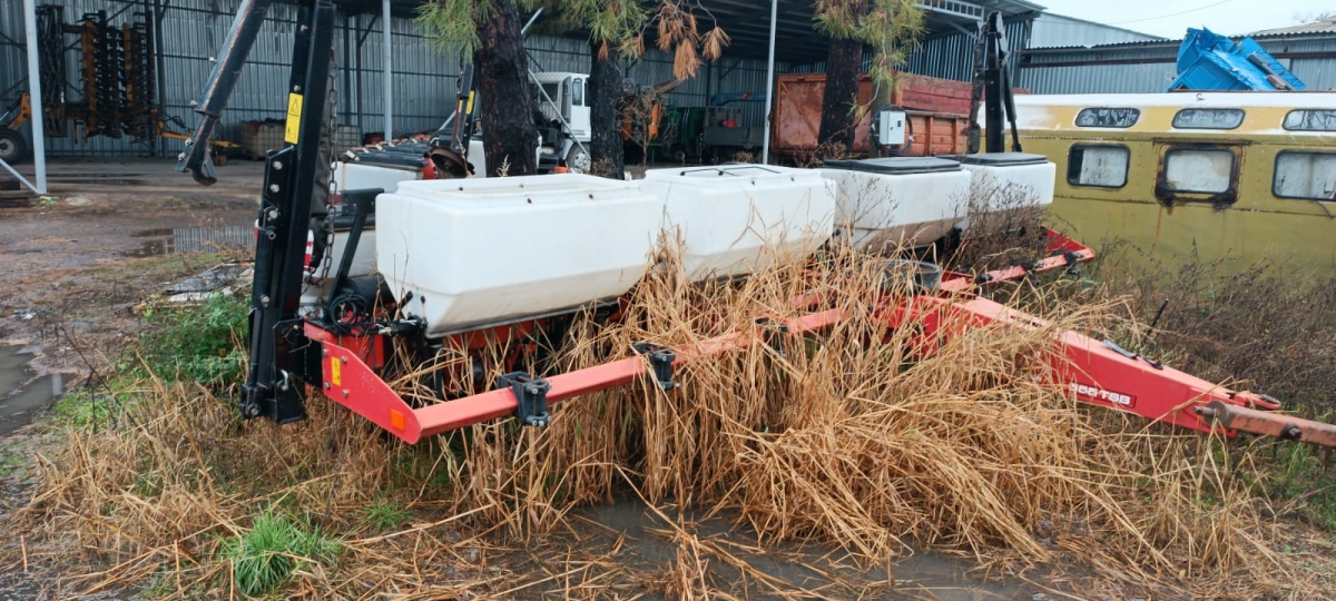 Сеялка Massey Ferguson 555 TSB