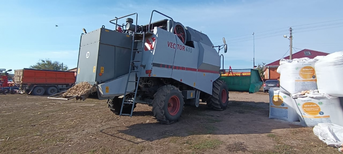 Комбайн Вектор-410 Vector-410