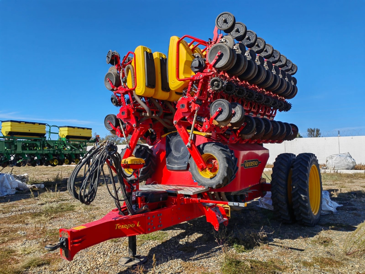 Сеялка пропашная точного высева Vaderstad seed drill tpl18