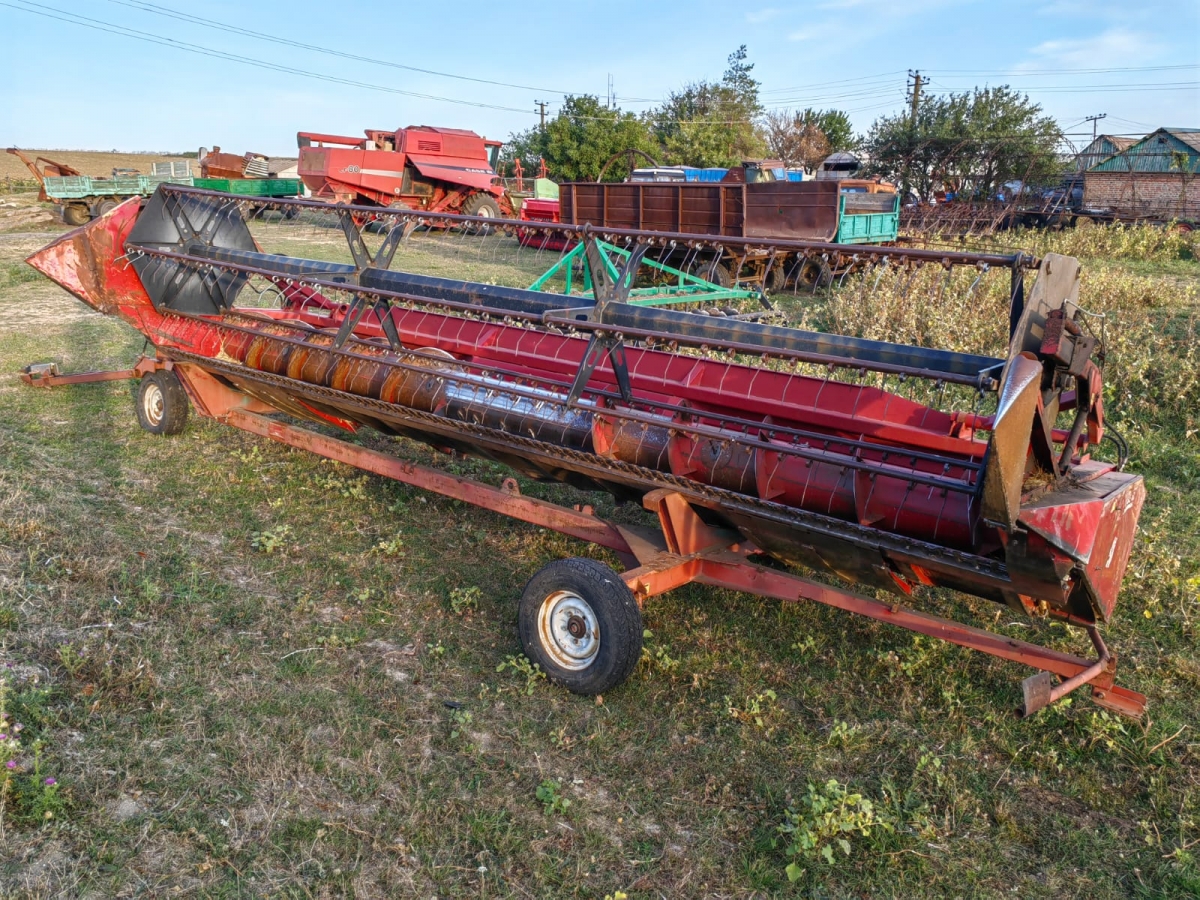 Комбайн Case CF80