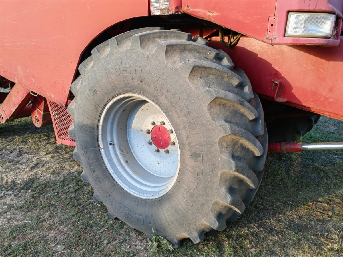 Комбайн Case CF80