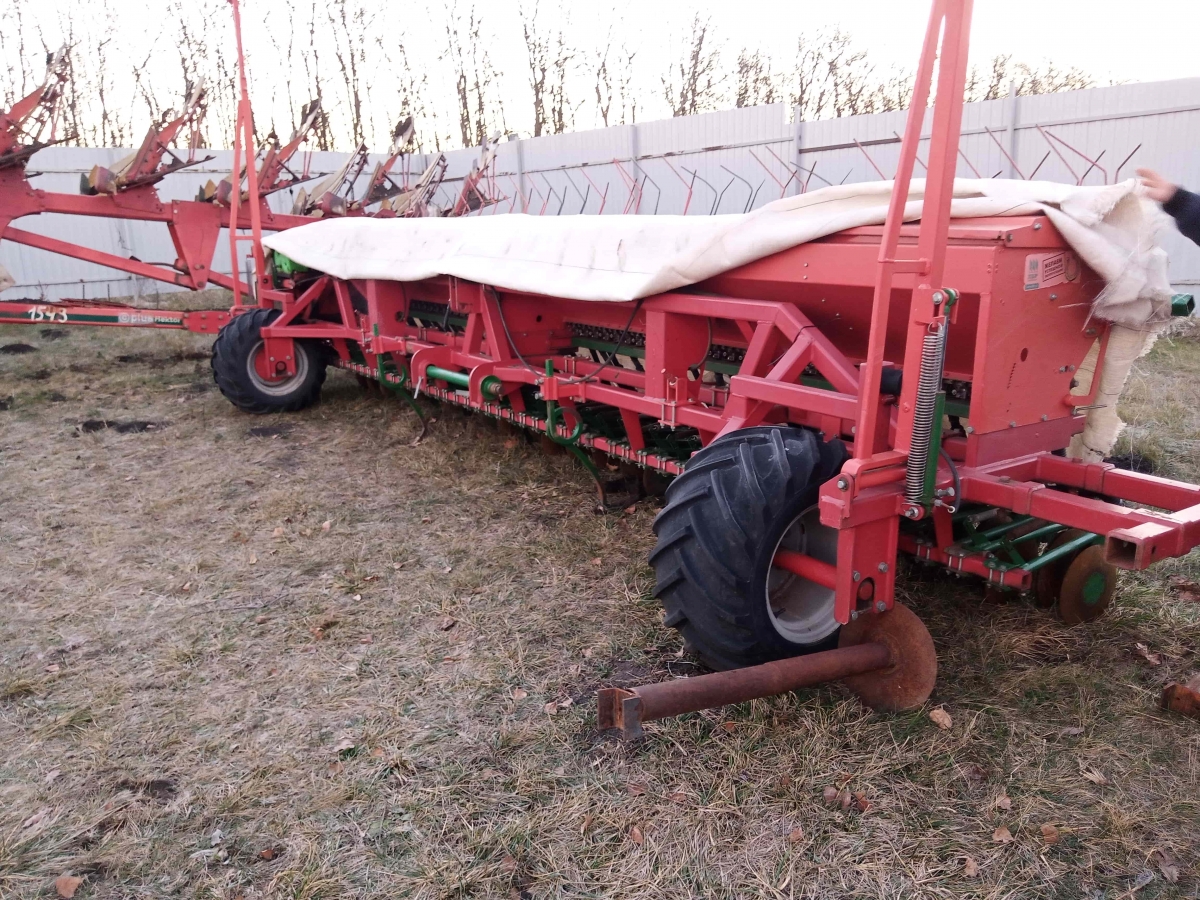 Сеялка зерновая UNIA S 052/c