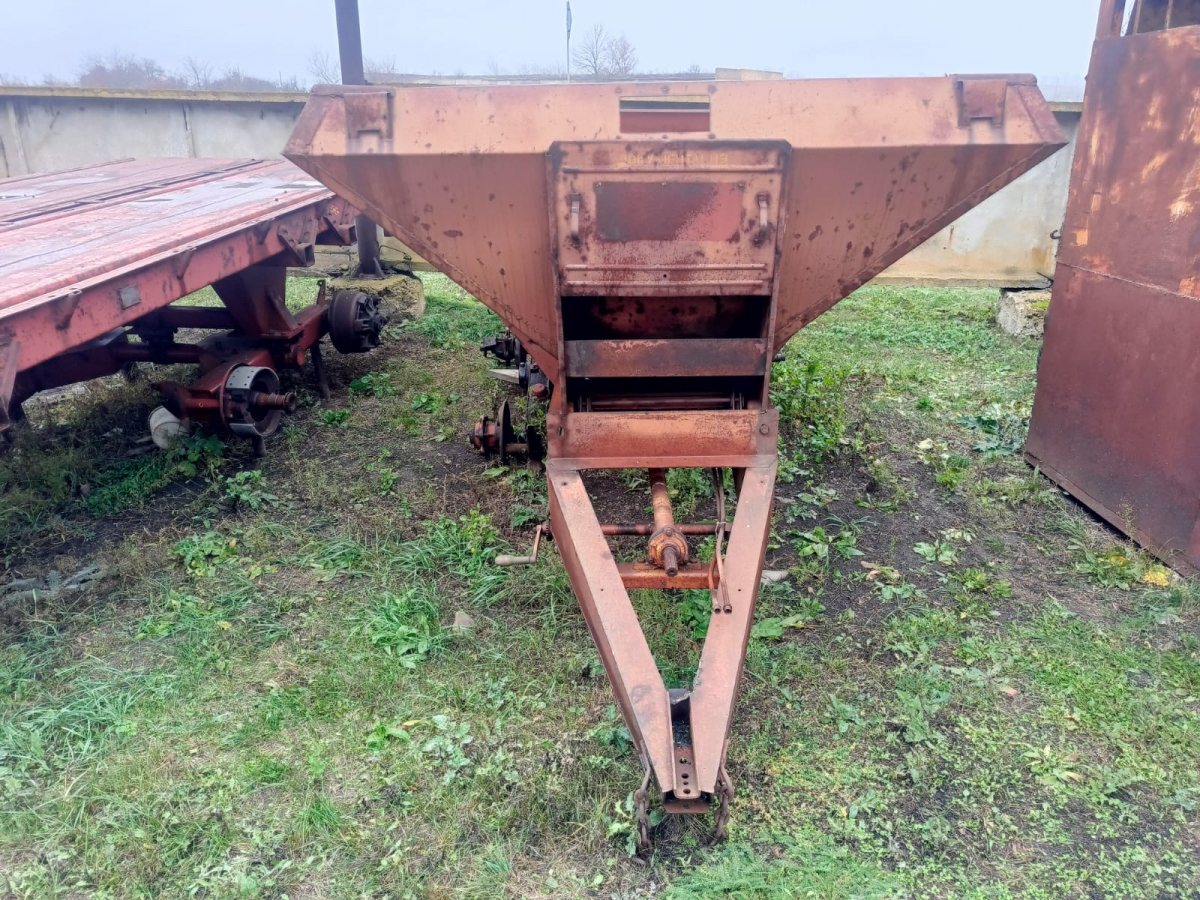 Разбрасыватель минеральных удобрений Мву-5