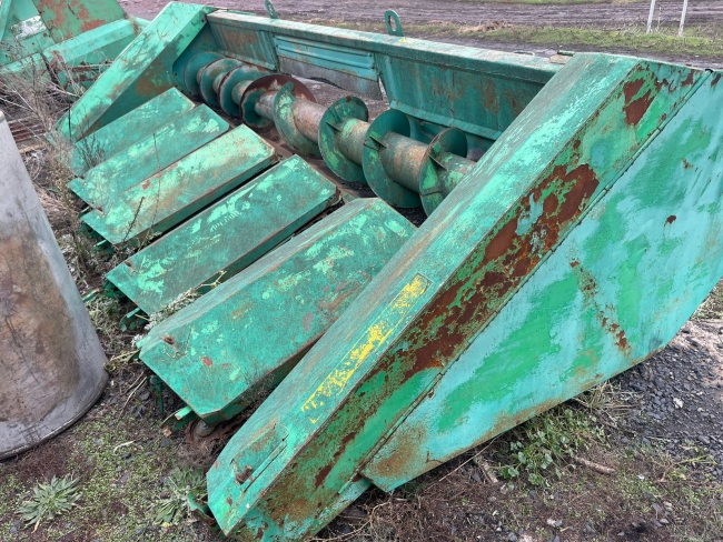 Жатка кукурузная КМС-6