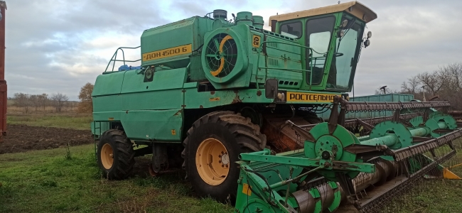 Комбайн Дон 1500Б