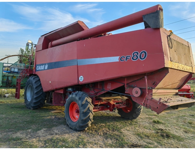 Комбайн Case CF80