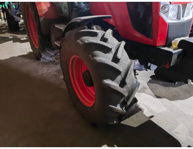 Трактор Zetоr ANT4135F