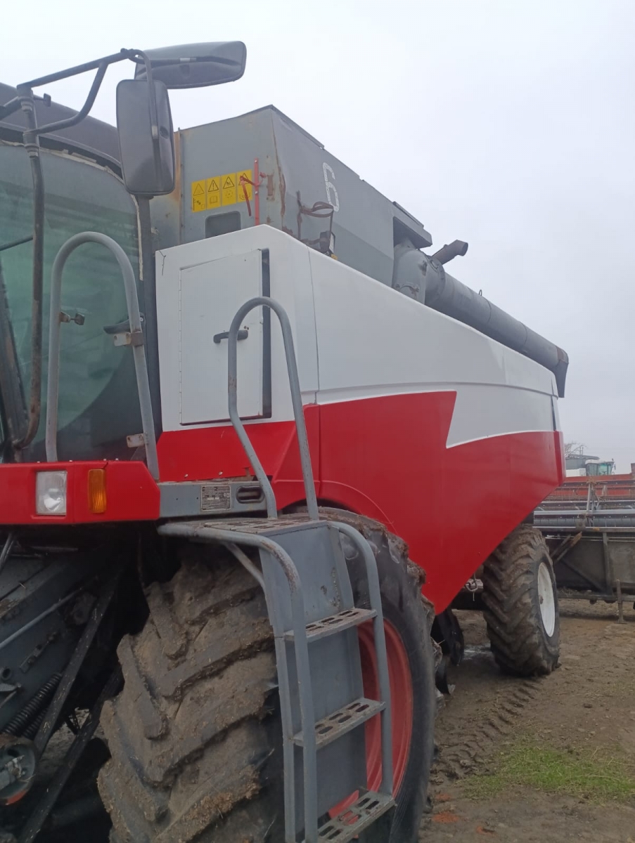 Комбайн Акрос 530